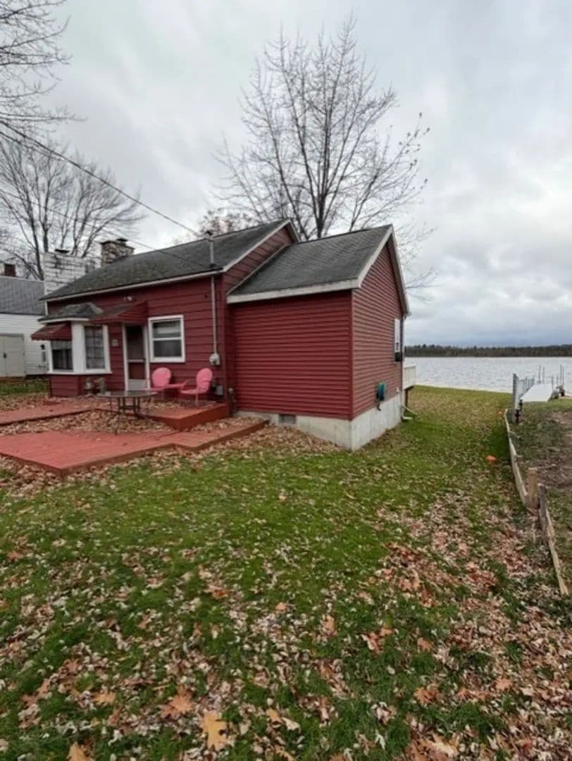 Waterfront, All Sports Henderson Lake 2903 Chippewa Trail, Lupton 48635