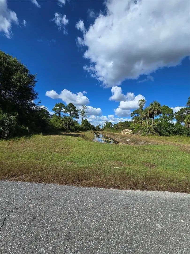 Lots & Land-Other in LEHIGH ACRES - Lehigh Acres, Florida, 33974