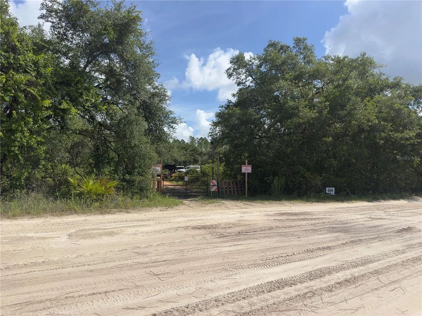 1.25 Acres of Land for Sale in DUNNELLON, FL - Dunnellon, Florida, 34432