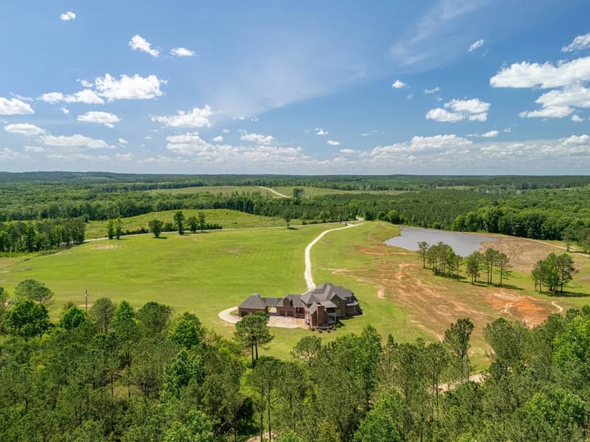 Estate Home, with Pasture, Timberland, Pond- Cusseta , Chambers County, AL