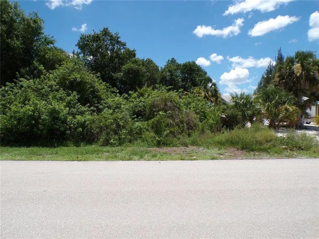 Vacant Land in Punta Gorda - Punta Gorda, Florida, 33955