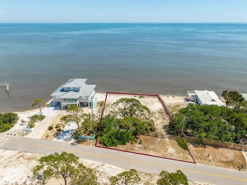 Property from 1035 Gulfshore Boulevard - KW