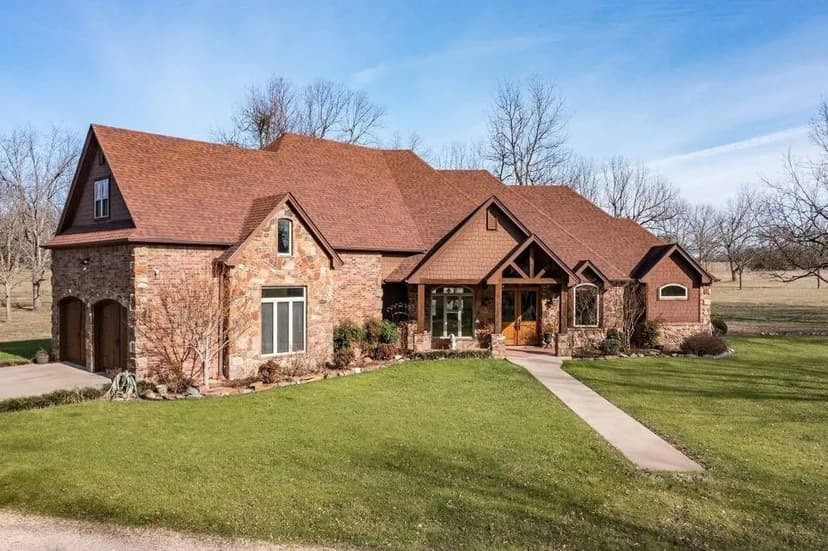 Elegant custom Home on 41.64 Acres in Choctaw County OK