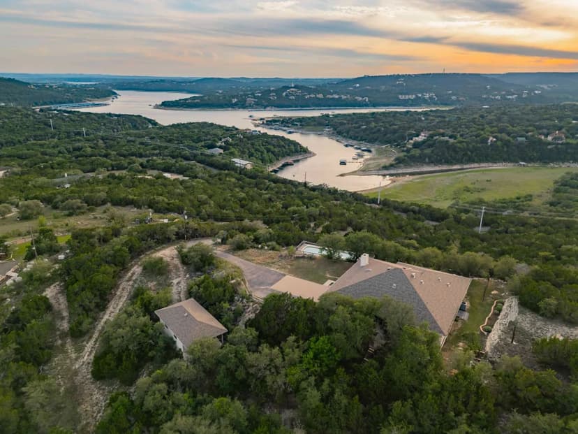 Stunning Lake and Hill Country Views!