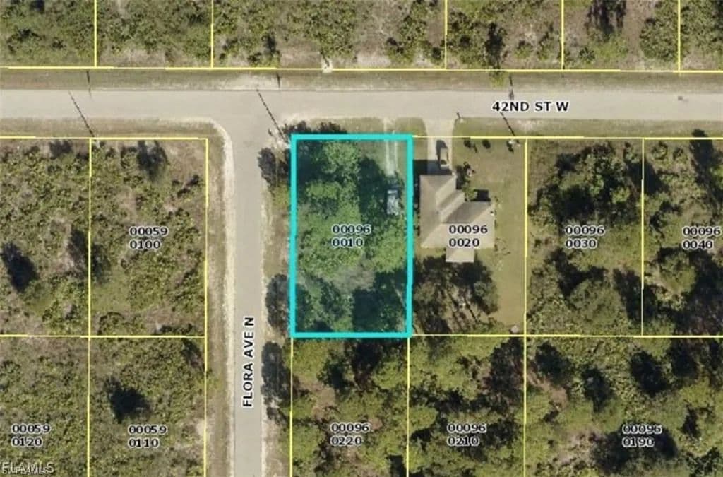 Vacant Land in Lehigh Acres - Lehigh Acres, Florida, 33971