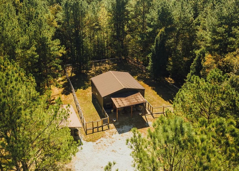 404 Acres with a Cabin in Lafayette County, MS 