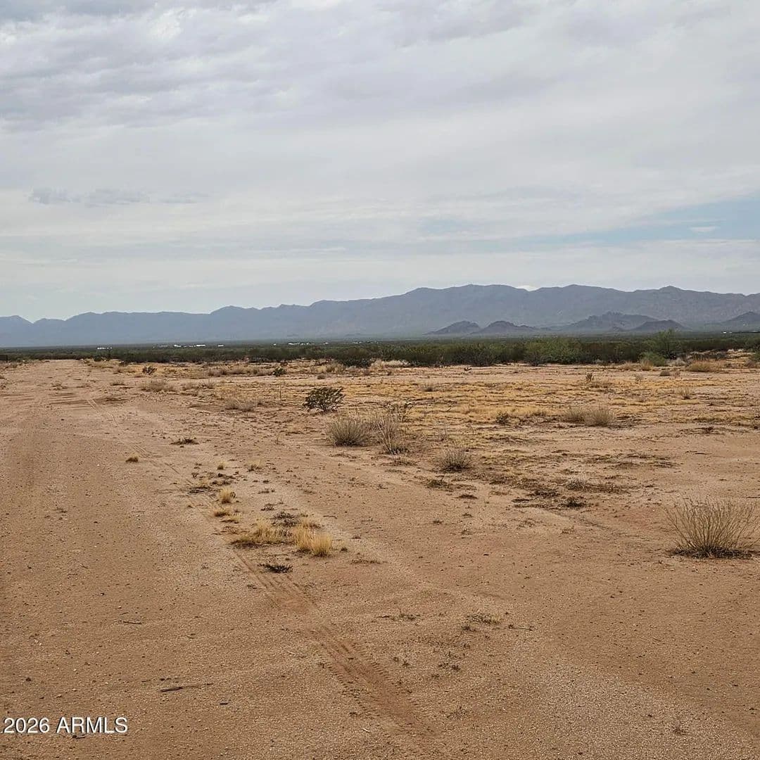 Lots & Land-Other in Aguila - Aguila, Arizona, 85320