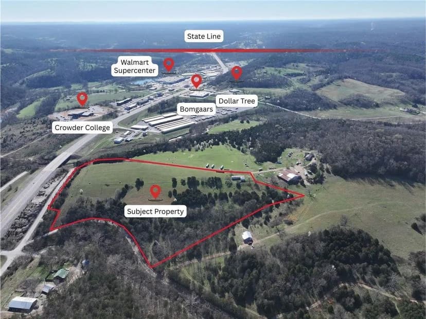 Lots & Land-Other in Pineville