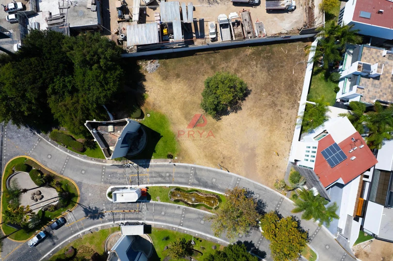 Terreno en Venta en Santa Anita, Tlajomulco | Condominio Lago Nogal | 605 m² - land for sale