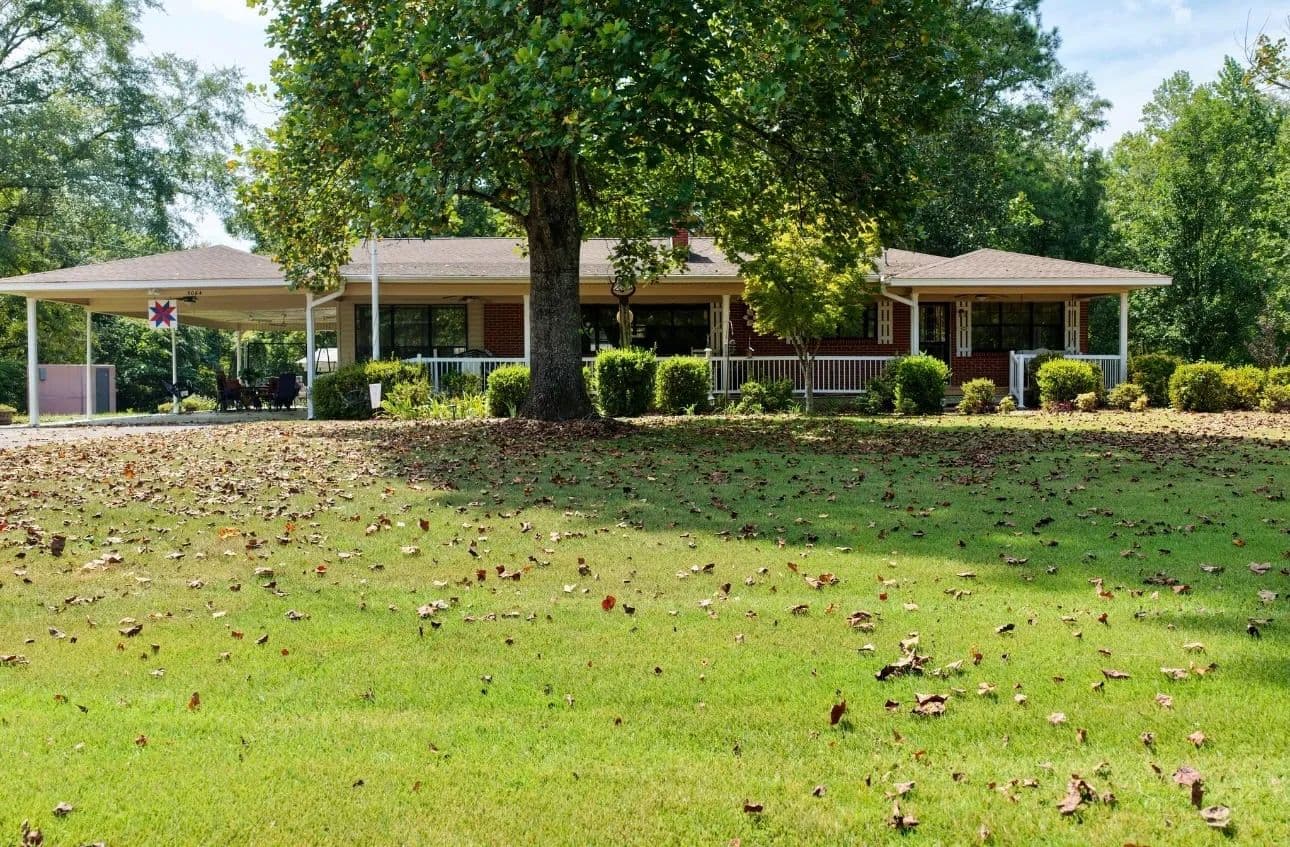 37 Acres with a Home in Lowndes County, MS  - Columbus, Mississippi, 39705