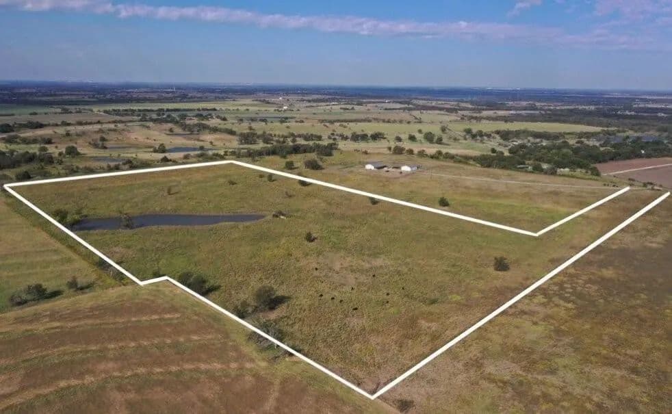 32.5 Acres of Land for Sale in Mart, TX - Mart, Texas, 76664