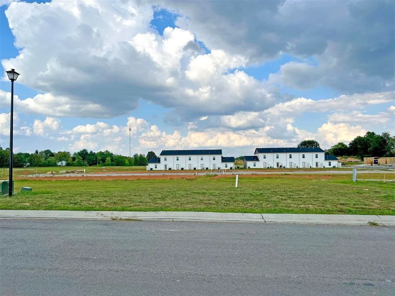 Lots & Land-Other in Franklin - Franklin, Kentucky, 42134