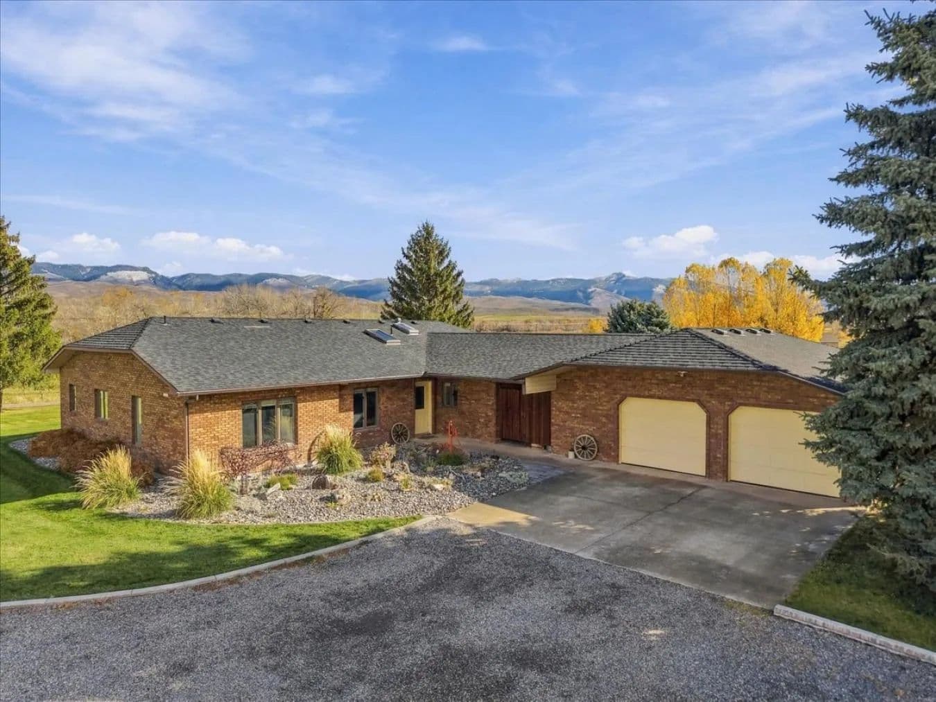 Three Mile Lane Ranchette | Salmon, ID - Salmon, Idaho, 83467