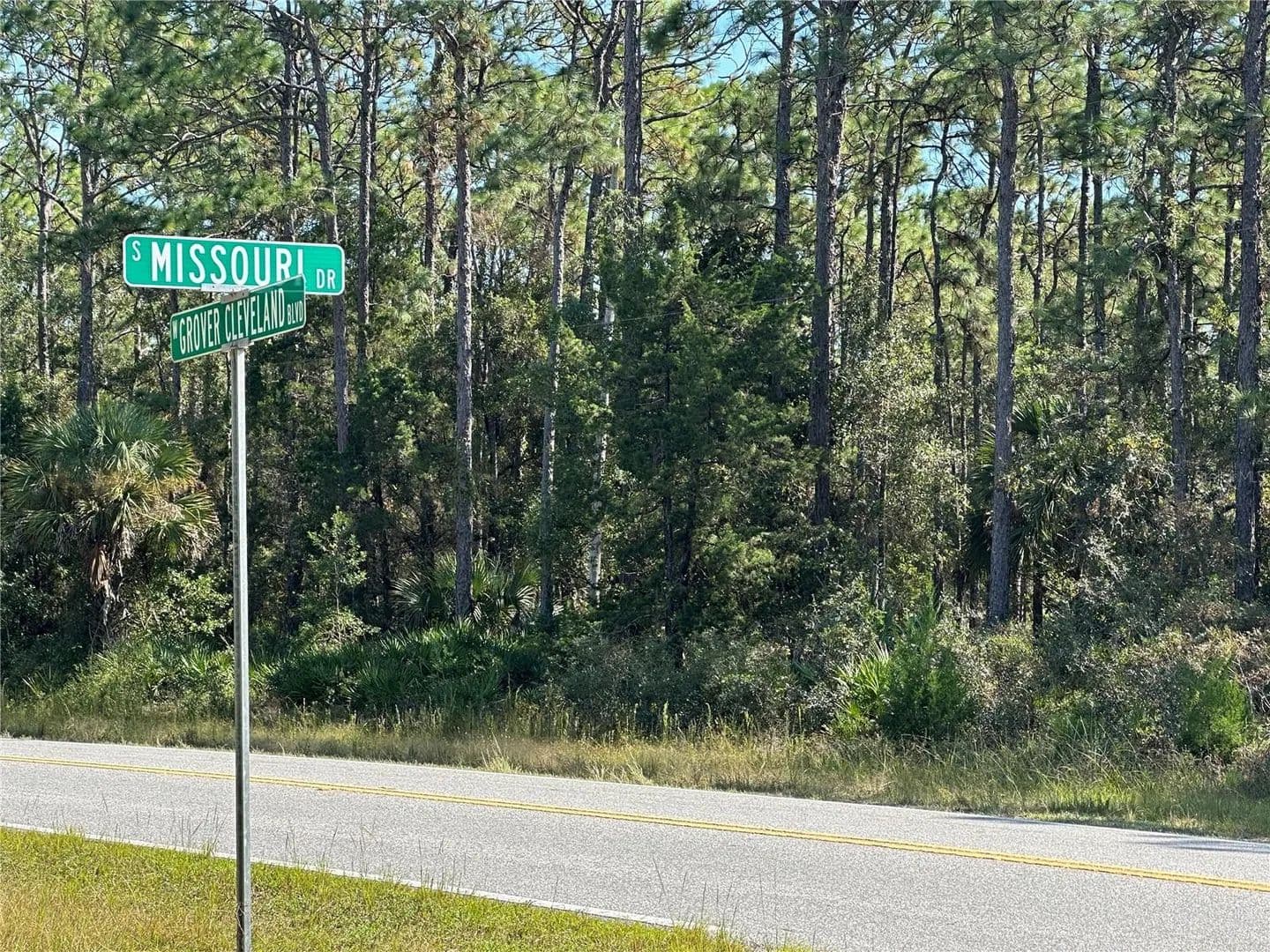 2.63 Acres of Land for Sale in Homosassa, Florida - Homosassa, Florida, 34448