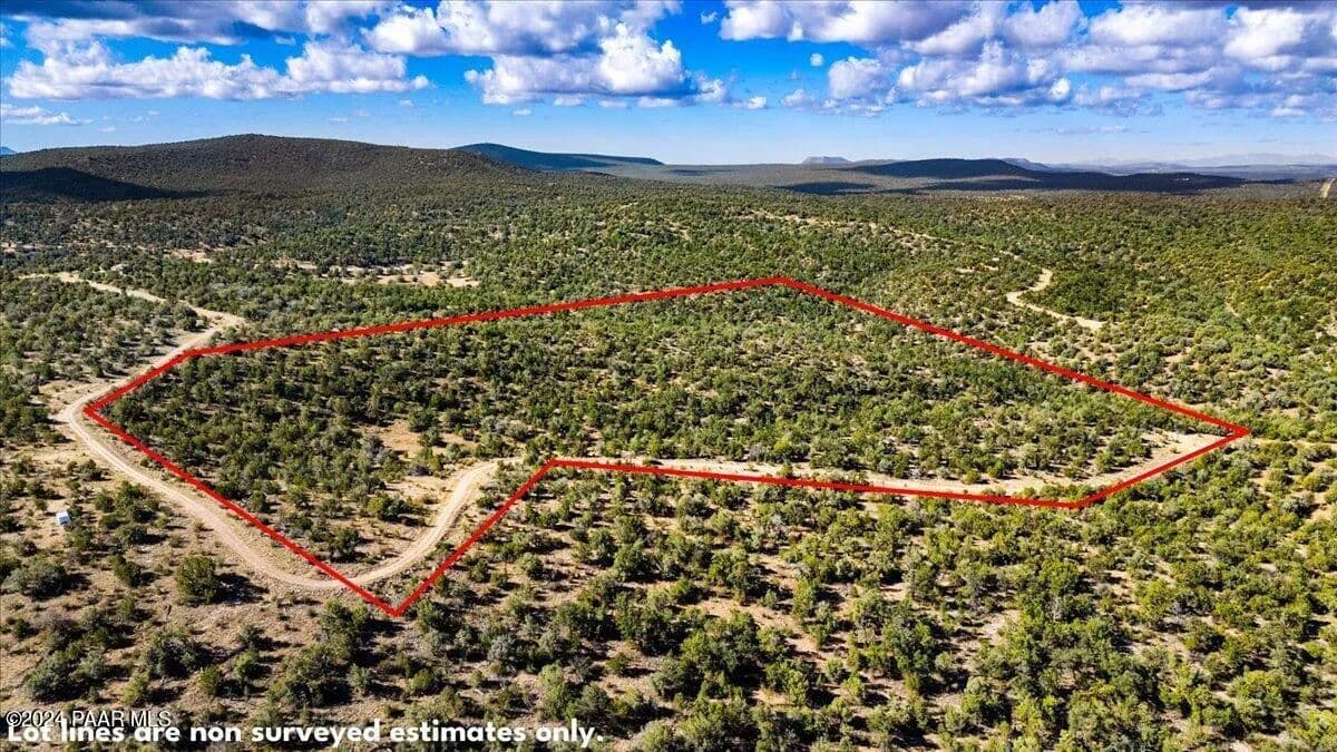 Vacant Land in Seligman - Seligman, Arizona, 86337