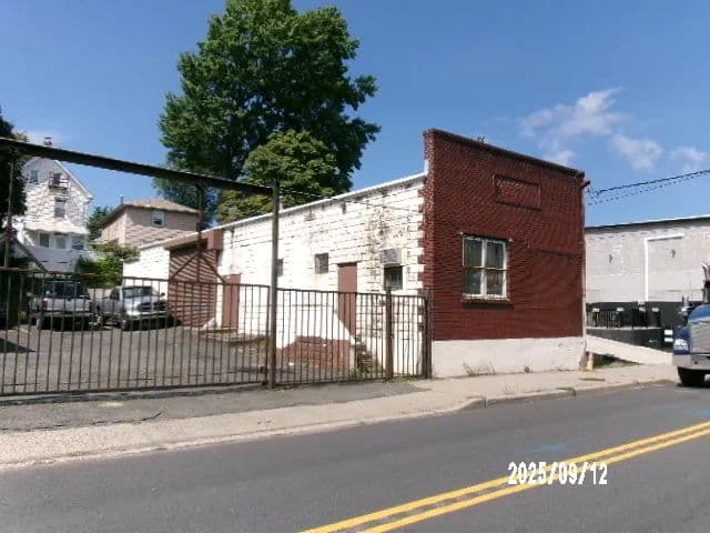 Lots & Land-Other in Kearny - Kearny, New Jersey, 7032