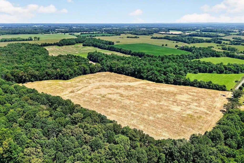 8.67 Acres of Land for Sale in Smithville, Tennessee - land for sale