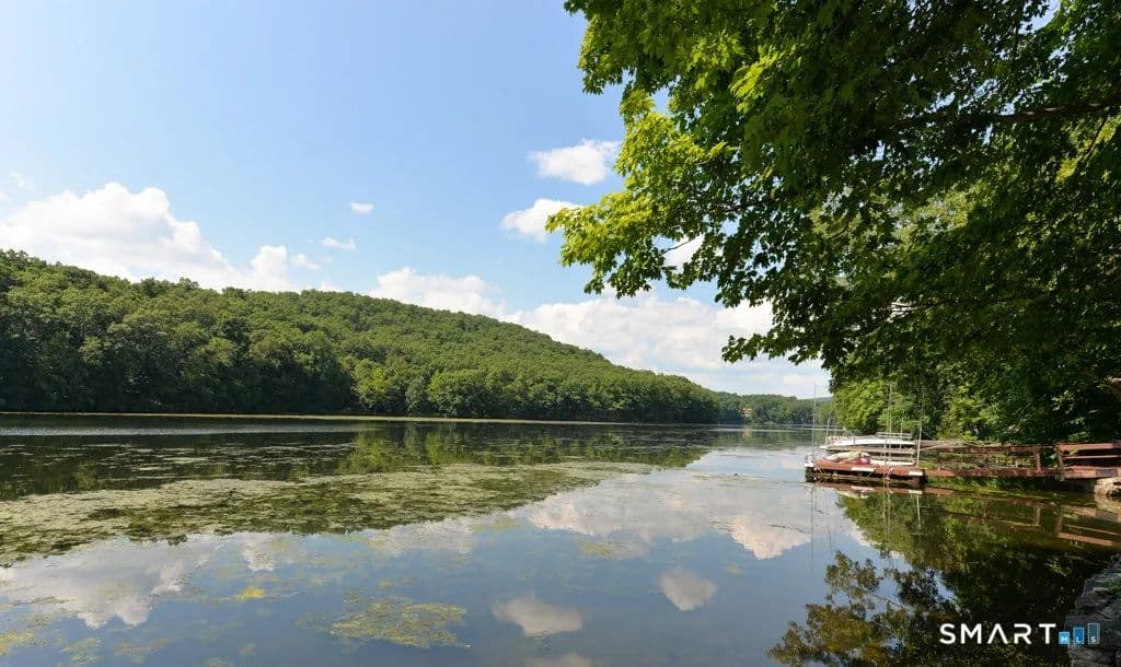 Lots & Land-Other in Southbury - Southbury, Connecticut, 06488