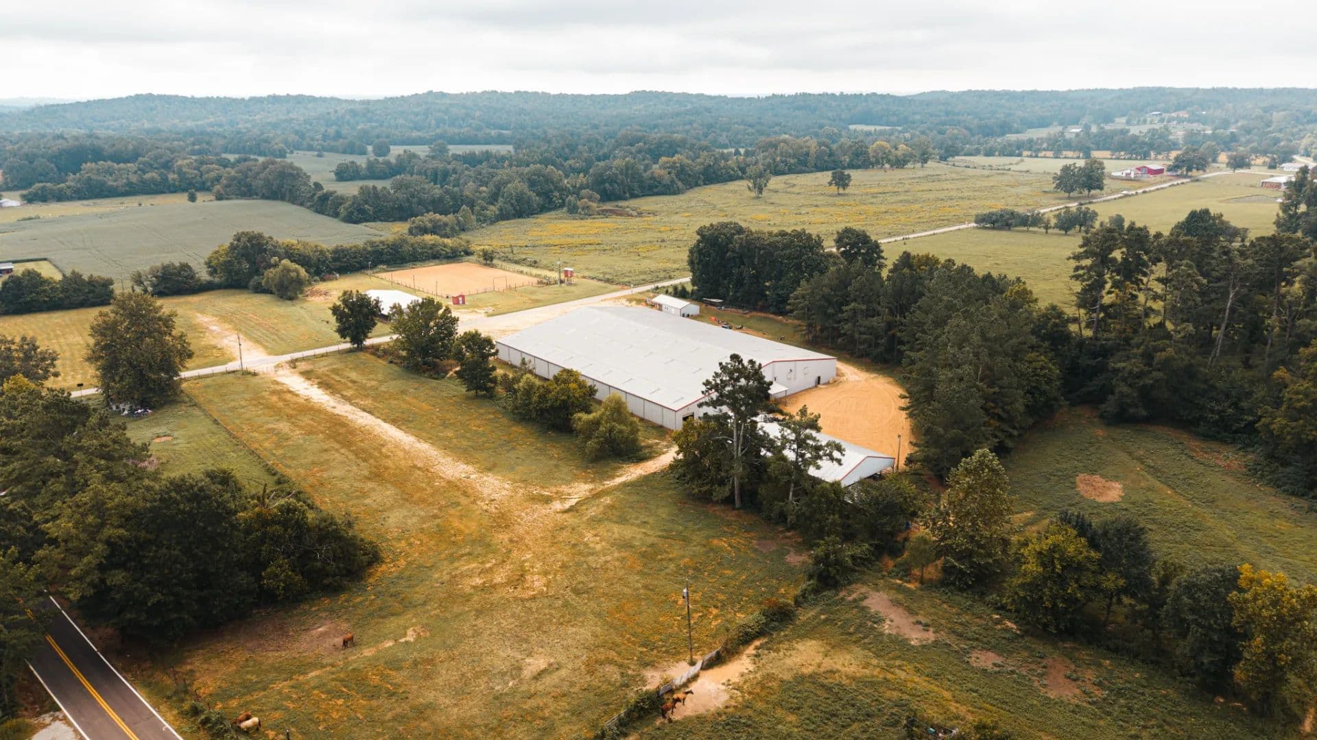 19.22 Acres Arena in Henderson County, TN  - Decaturville, Tennessee, 38329