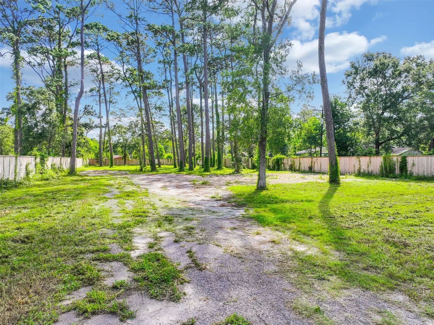 Lots & Land-Other in Dickinson - Dickinson, Texas, 77539