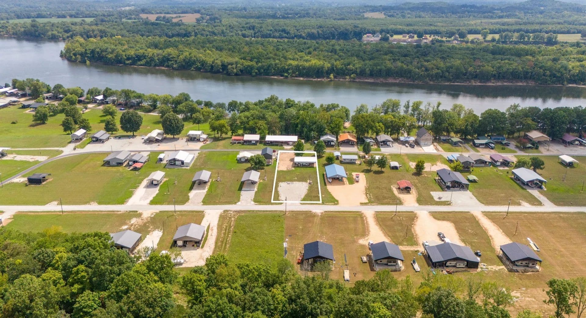 Vacant Land in Clifton - Clifton, Tennessee, 38425