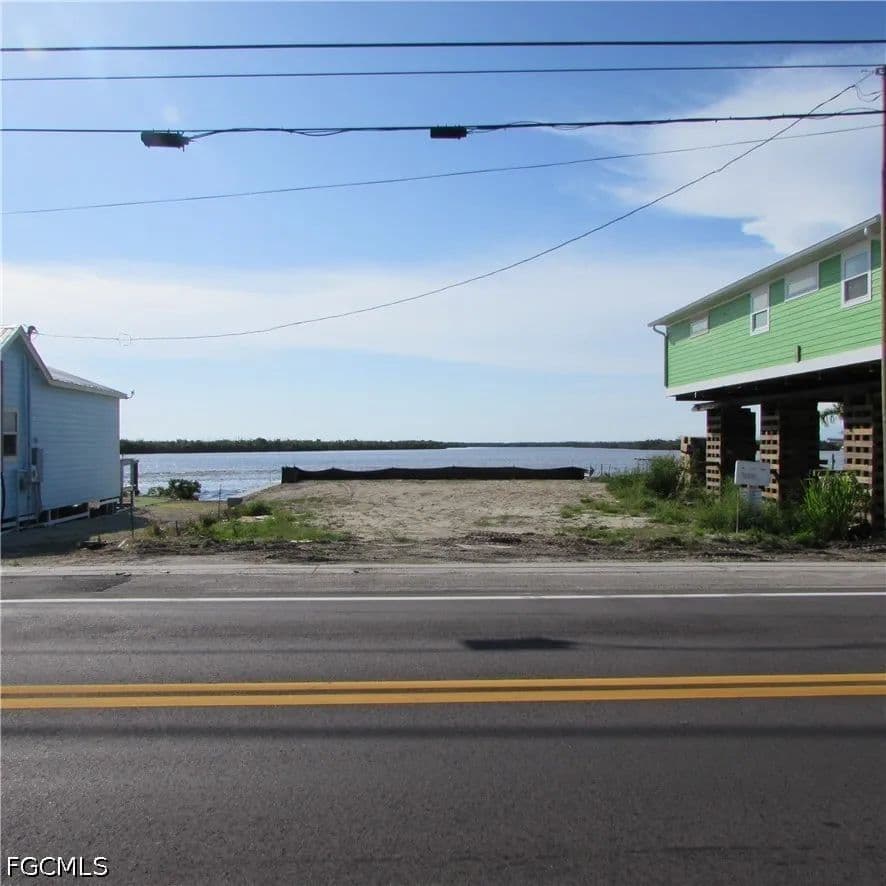 Vacant Land in Matlacha - Matlacha, Florida, 33993