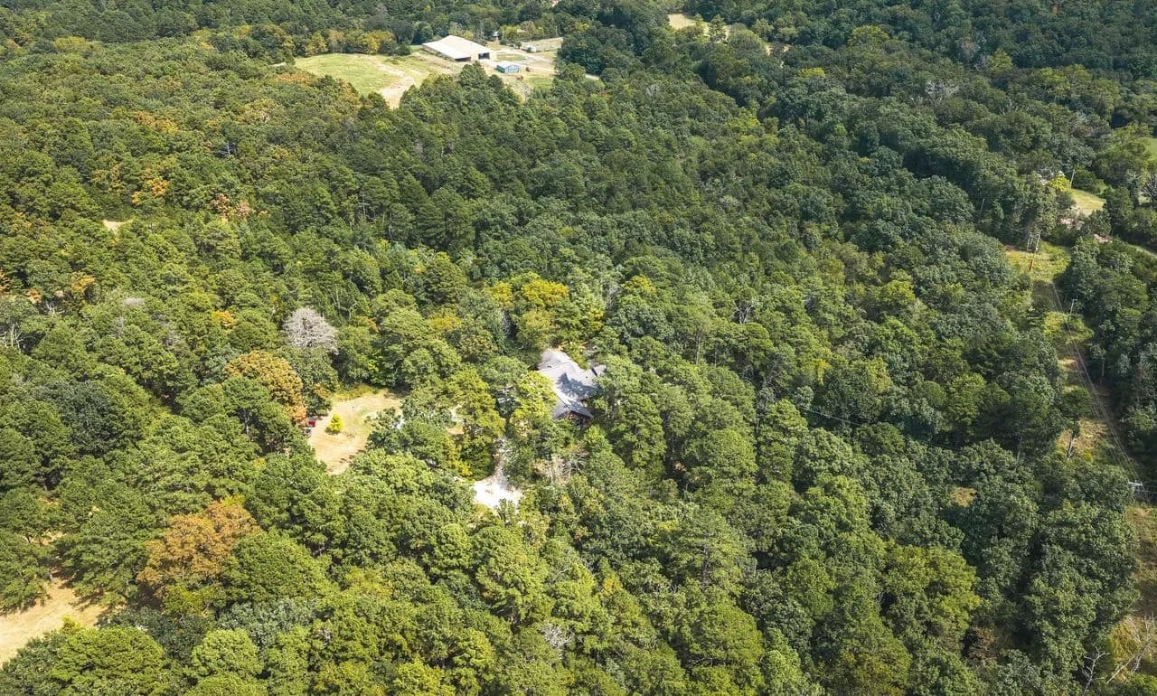 Pine Ridge Retreat - Saint James, Missouri, 65559