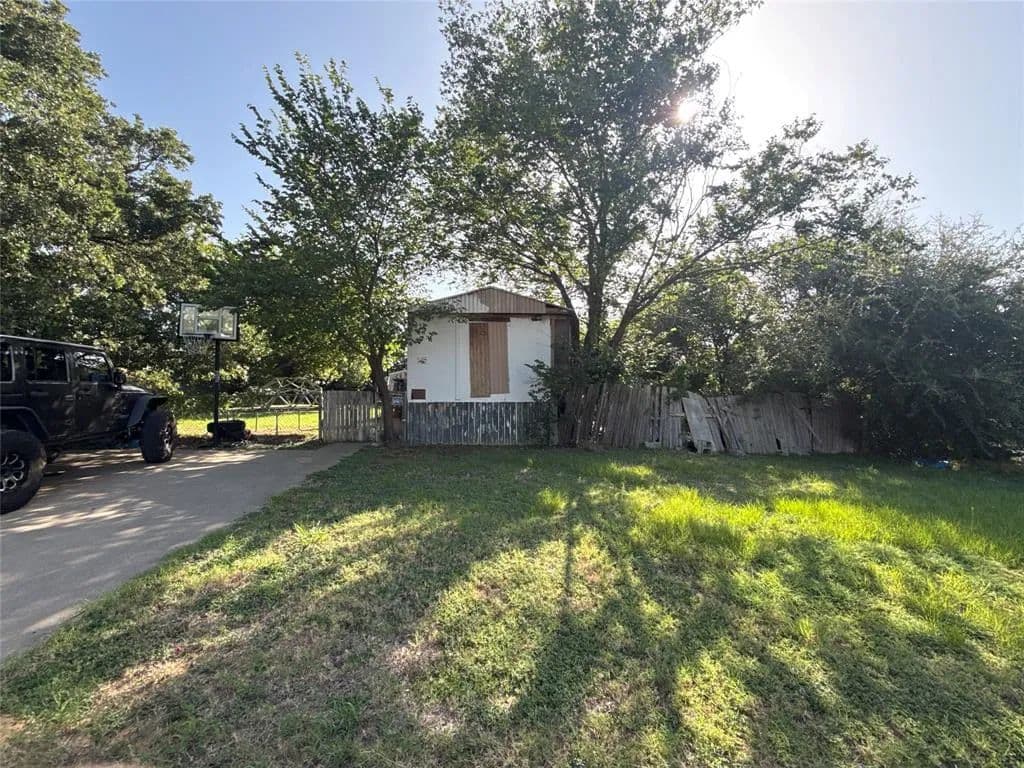 Vacant Land in Keene - Keene, Texas, 76059