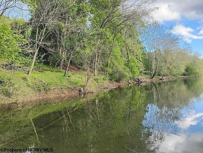 3.75 Acres of Land for Sale in Fairmont, West Virginia - Fairmont, West Virginia, 26554