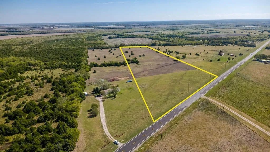 10 Acres of Land for Sale in Commerce, TX - Commerce, Texas, 75428