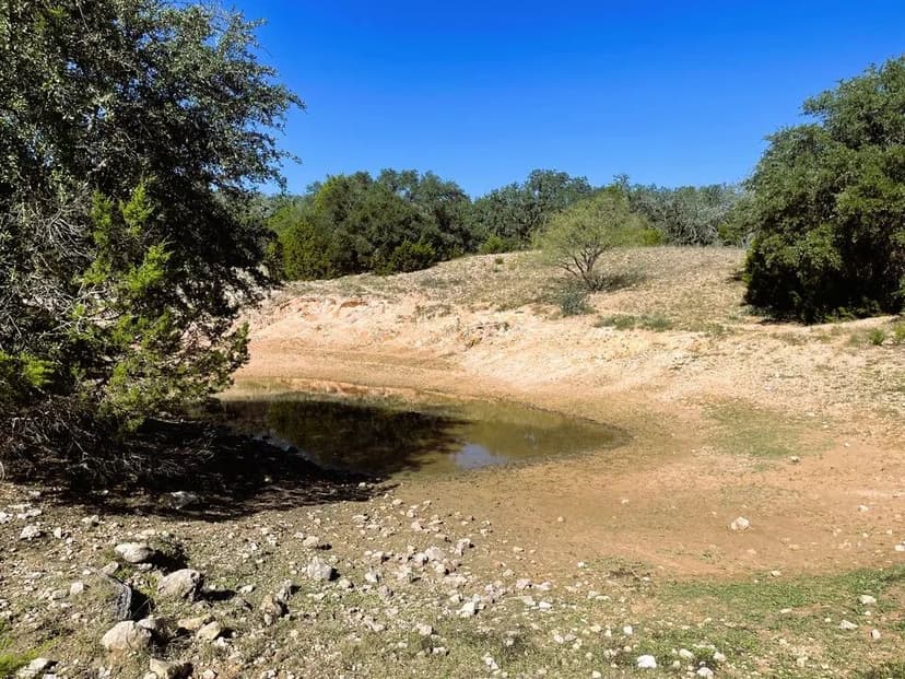 1276 FM 574W, Mullin