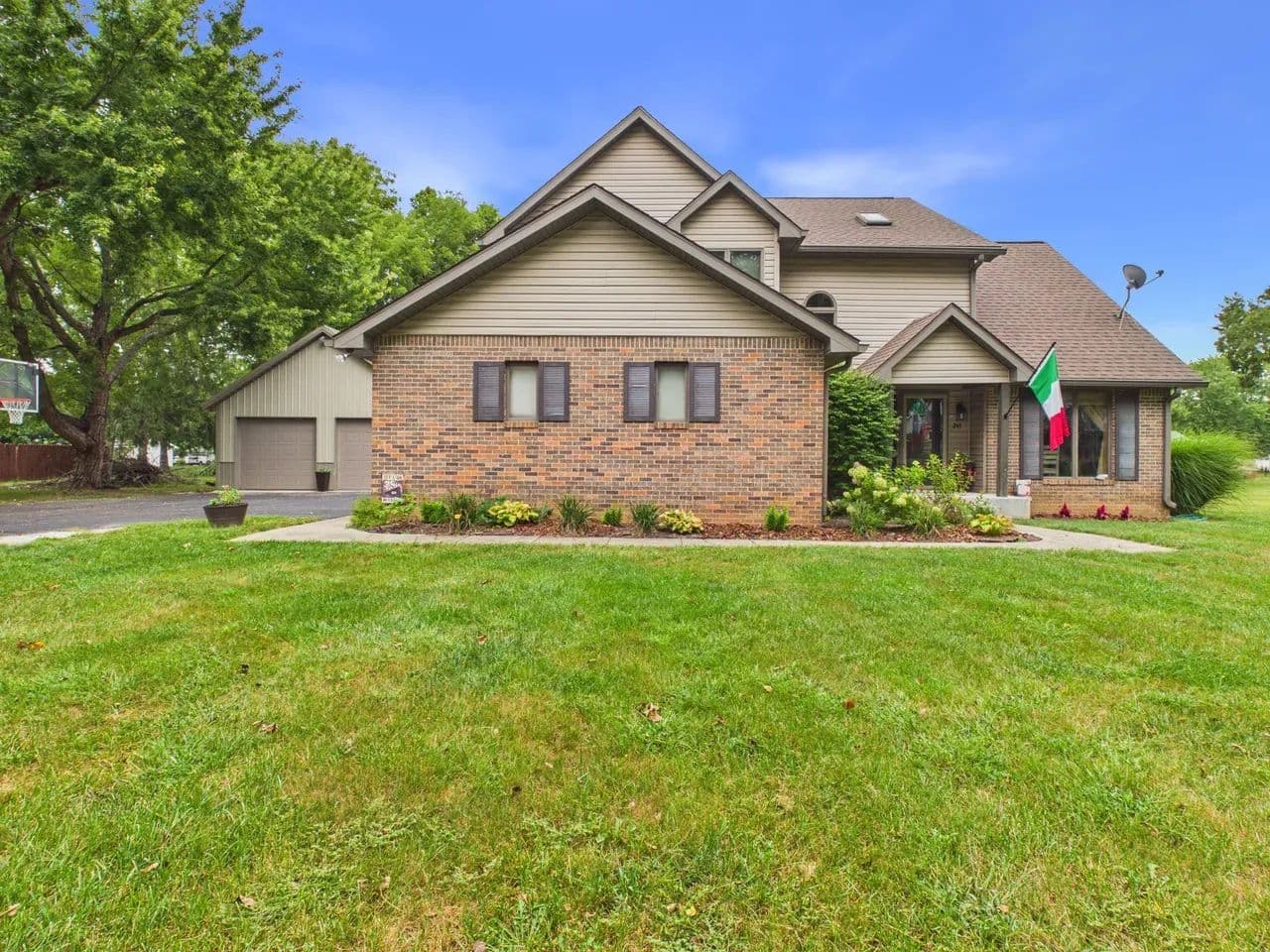 241 N Plum Street - Clinton, Indiana, 47842