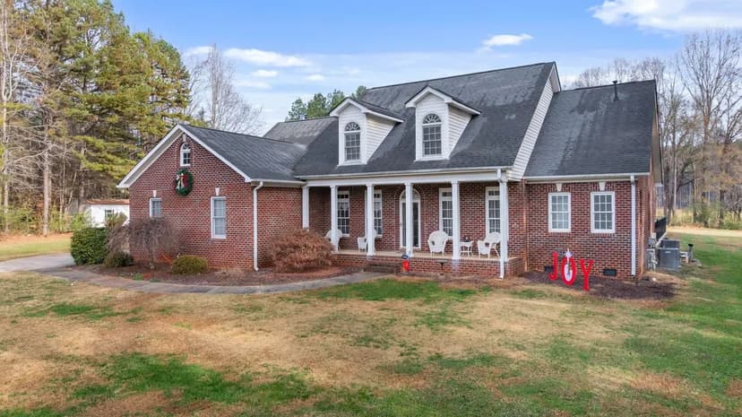 4BD/3BA Home - 14425 Dori Drive Huntersville NC - Mecklenburg Co