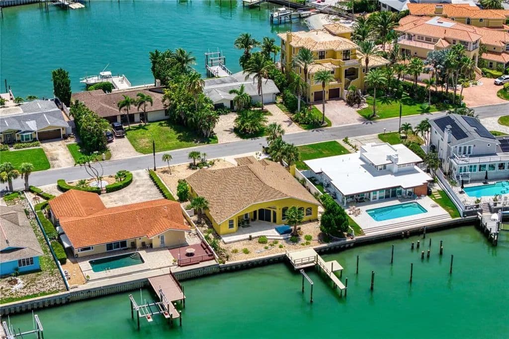Vacant Land in Belleair Beach - Belleair Beach, Florida, 33786