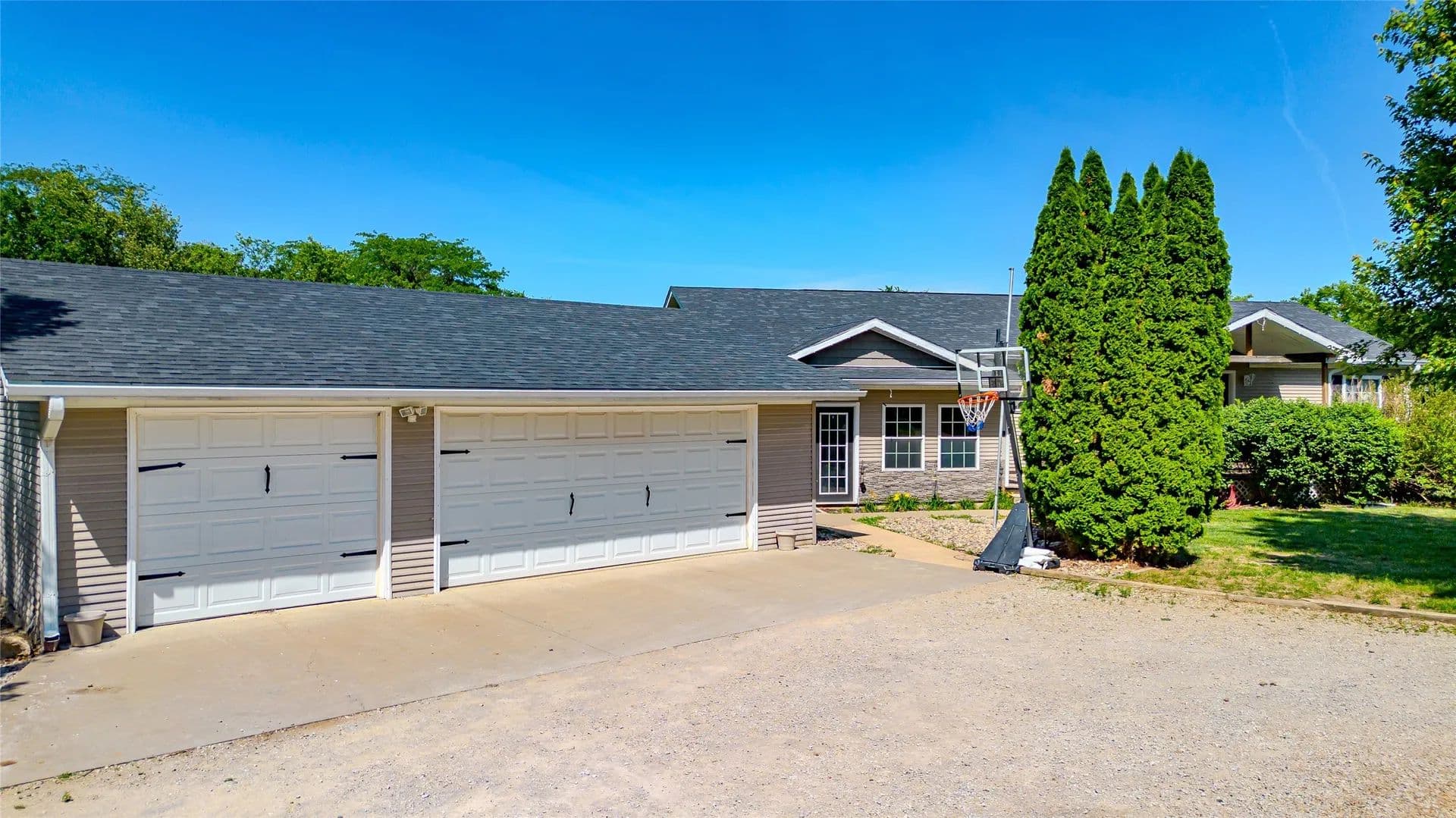 2 Acres of Land for Sale in Monroe, Iowa - Monroe, Iowa, 50170