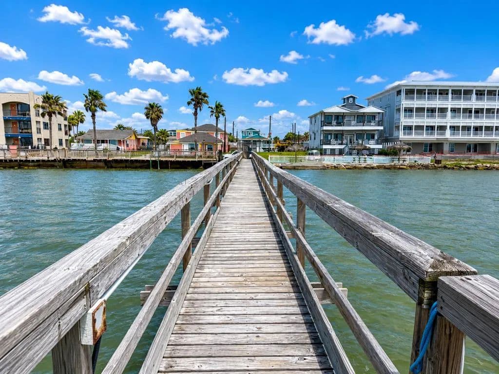 0.1 Acres of Land for Sale in Rockport, TX - Rockport, Texas, 78382