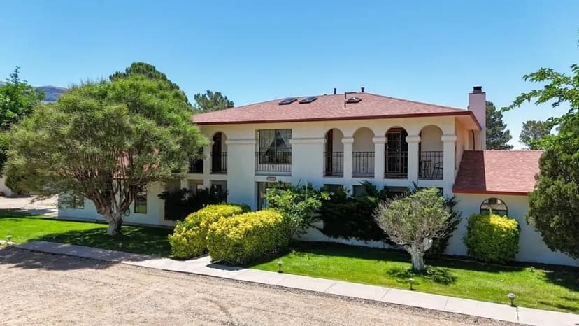 153 San Pedro Dr,  Alamogordo - Residential or income opportunity