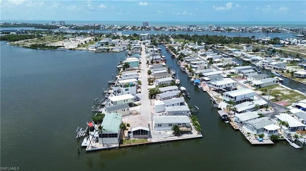 0.09 Acres of Land for Sale in FORT MYERS BEACH, FL - Fort Myers Beach, Florida, 33931