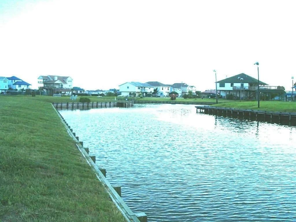 Lots & Land-Other in La Marque - La Marque, Texas, 77568