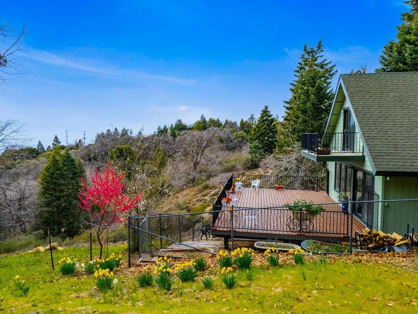 Mountain Sunset Chalet