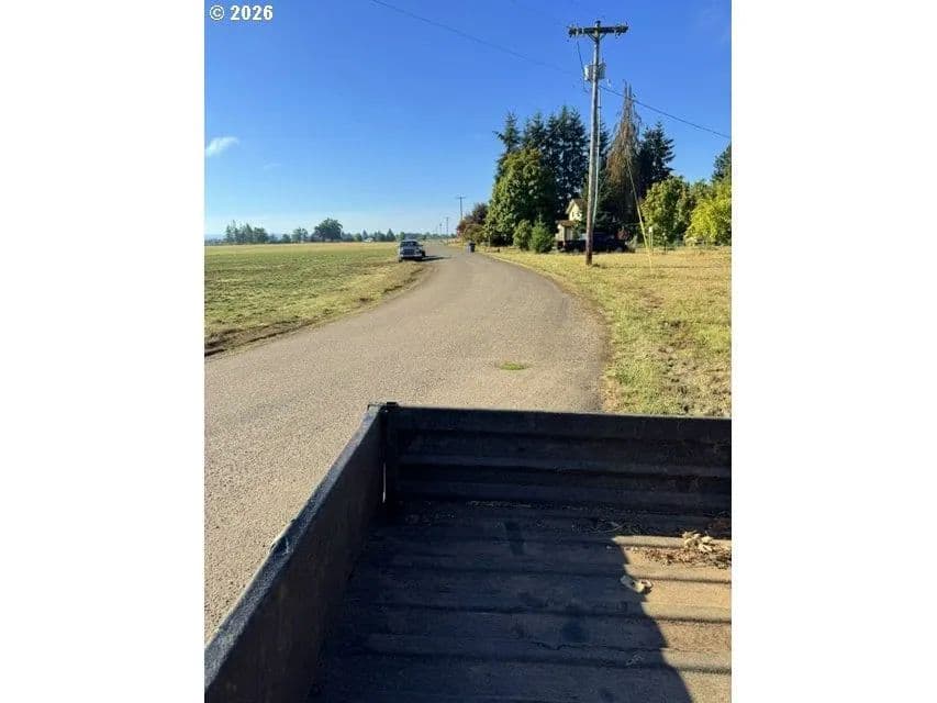 Lots & Land-Other in Hubbard - Hubbard, Oregon, 97032