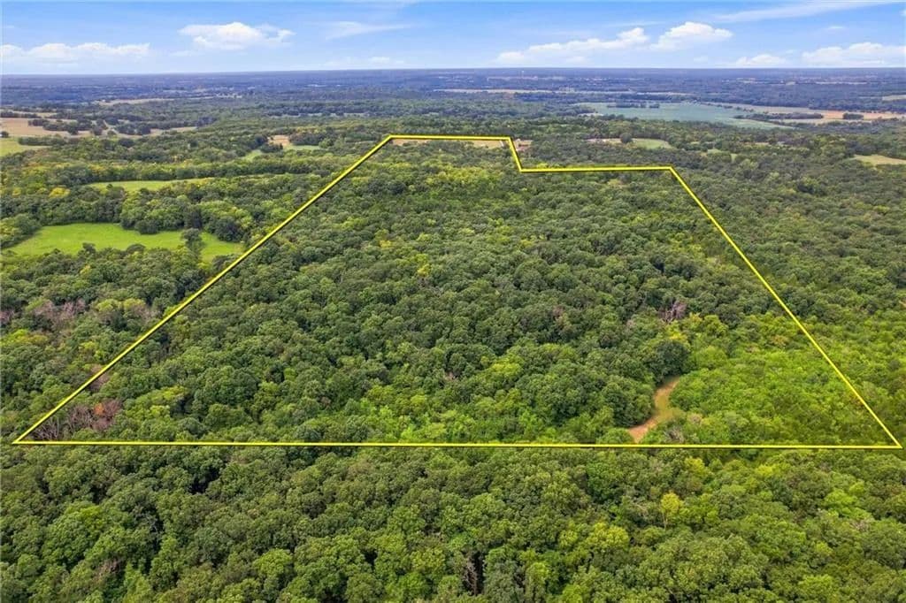 80 Acres of Land for Sale in Paola, KS - Paola, Kansas, 66071