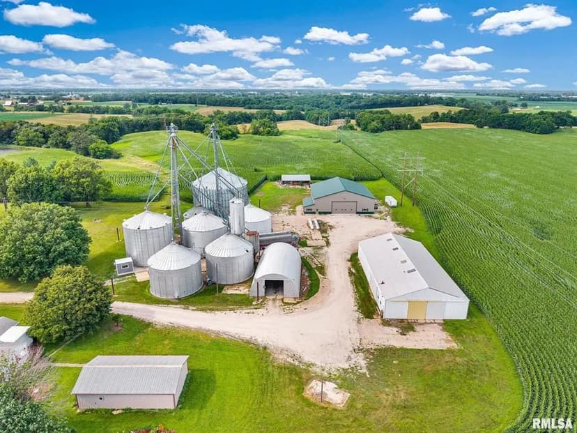 Land -Agricultural (Not Zoned) in Galesburg