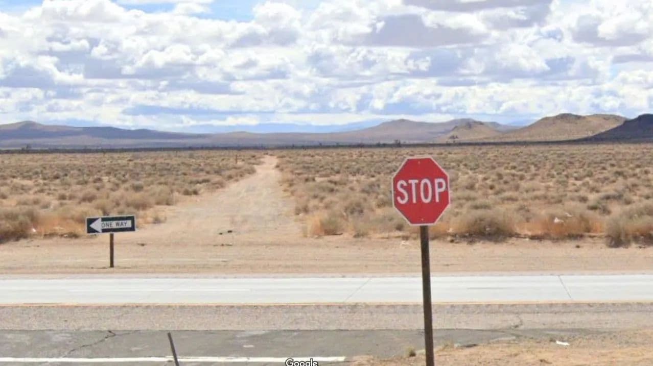 Lots & Land-Other in Mojave - Mojave, California, 93501