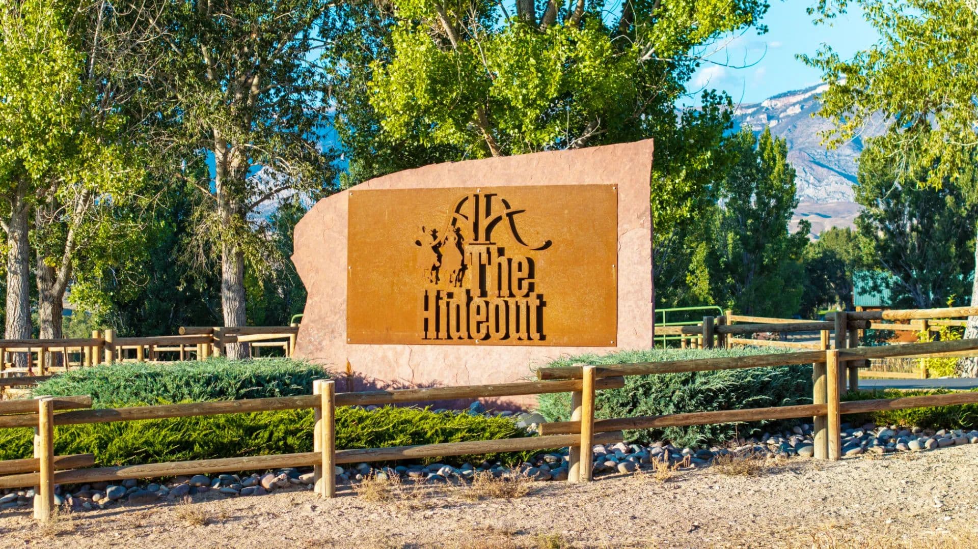 The Hideout Lodge and Guest Ranch - Shell, Wyoming, 82441