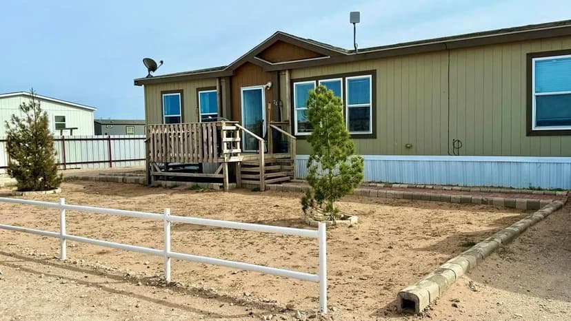 Mobile Home on Spacious Lot 