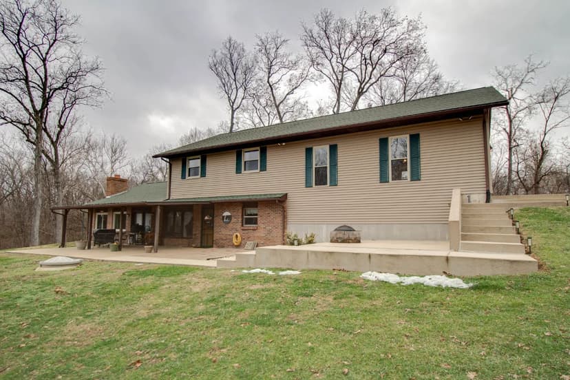 32952 Crystal Lake Road, Jerseyville, IL