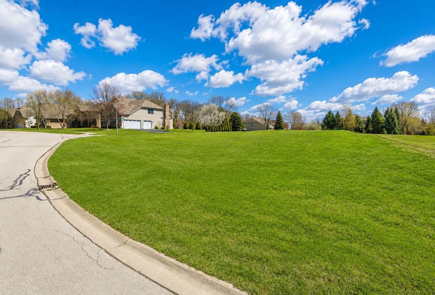 Property from 699 Greenfield Road - KW - Sugar Grove, Illinois, 60554