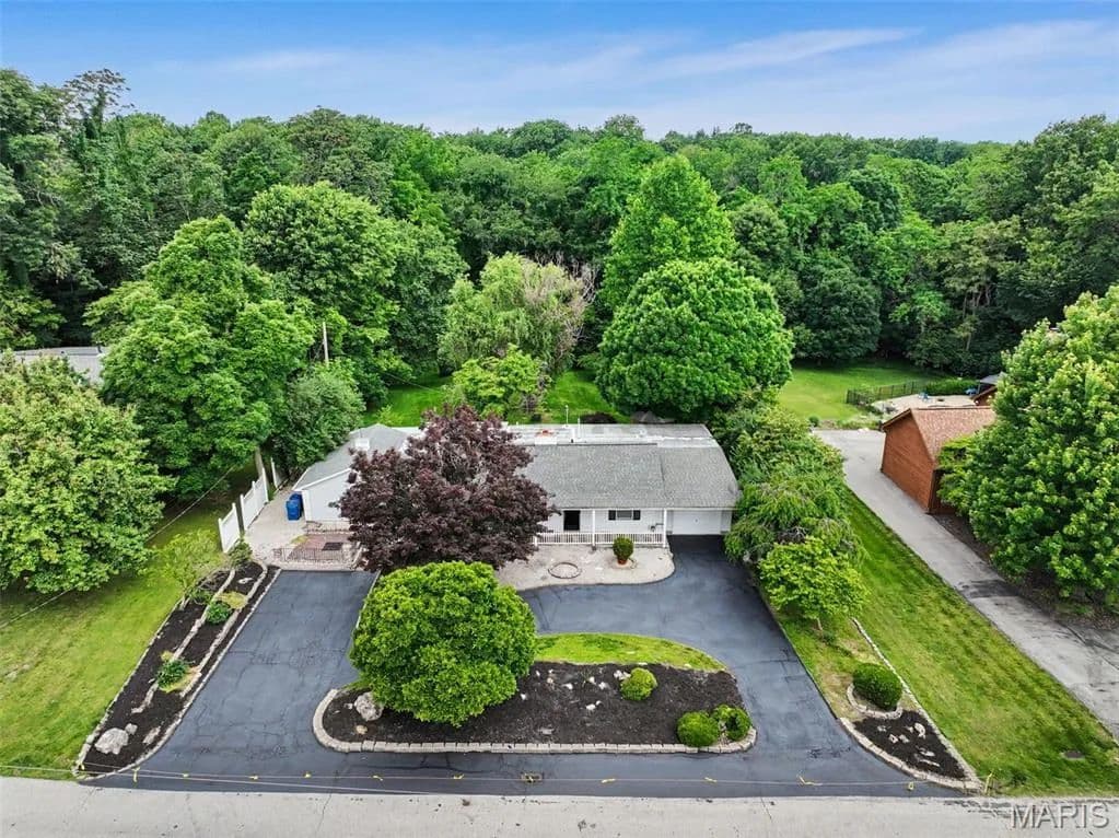 Property from 55 Garden Lane - KW - Maryland Heights, Missouri, 63043