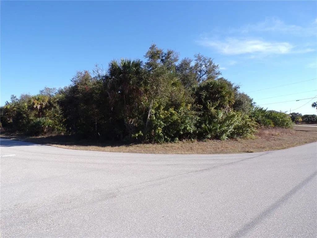 Vacant Land in Port Charlotte - Port Charlotte, Florida, 33954